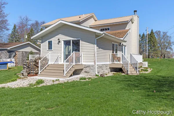 $550,000 | 229 Ivason Drive, Stanton, MI 48888
