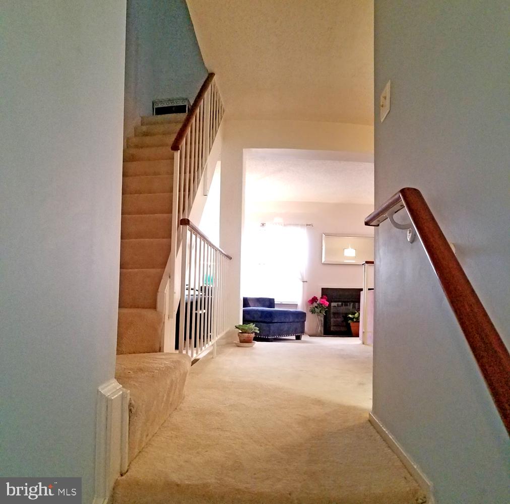 2436 Ridgehampton Court Reston, VA 20191 - Photo 2 of 40