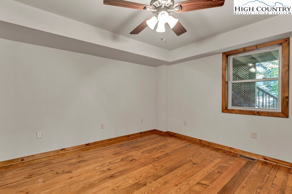 359 Sorrento Falls Road Blowing Rock, NC 28605 - Photo 41 of 46 a view of empty room with window