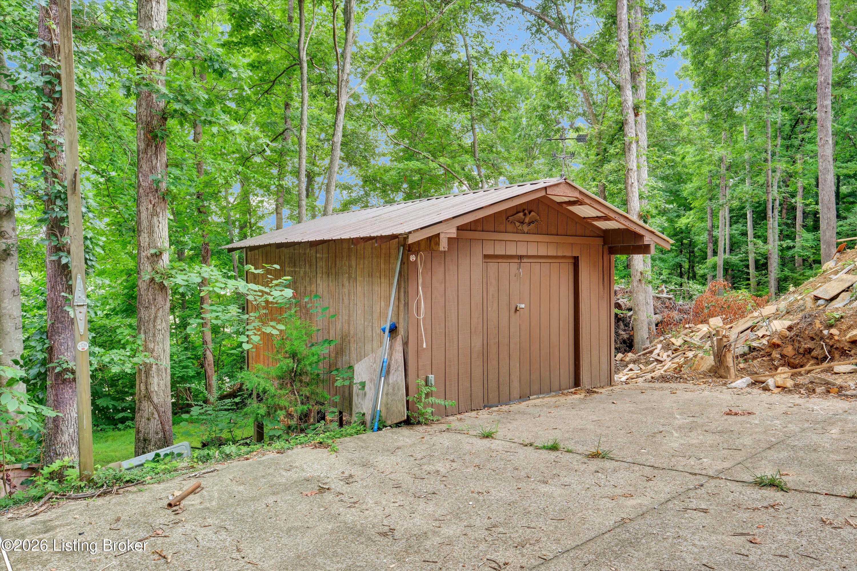 140 Silas Hunt Road Bee Spring, KY 42207 - Photo 40 of 67 53-140 Hudson Ln