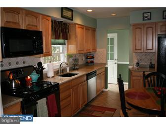 26 Azalea Way Hamilton Square, NJ 08690 - Photo 7 of 12