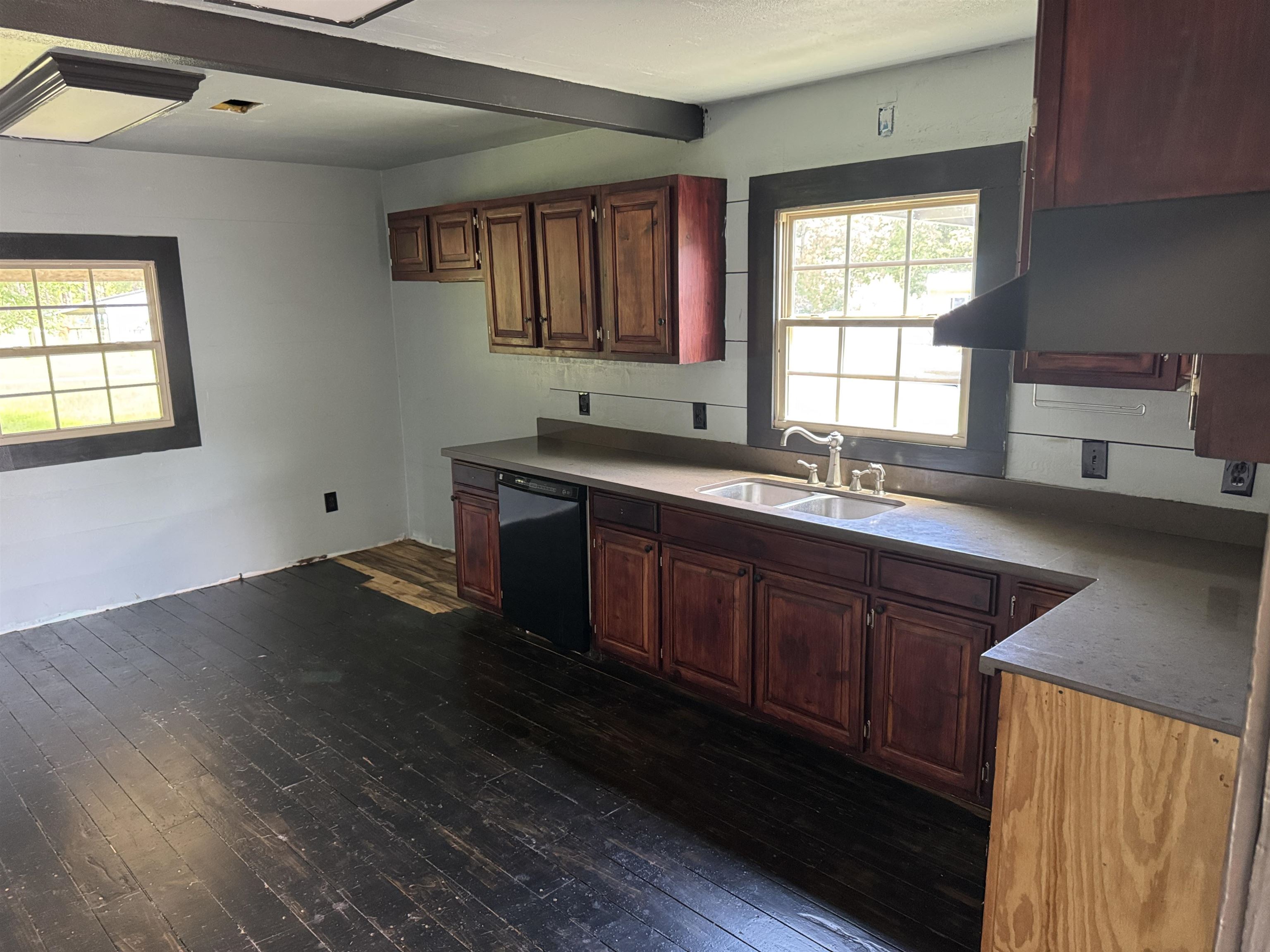 1020 South Williford Road Kountze, TX 77625 - Photo 6 of 20