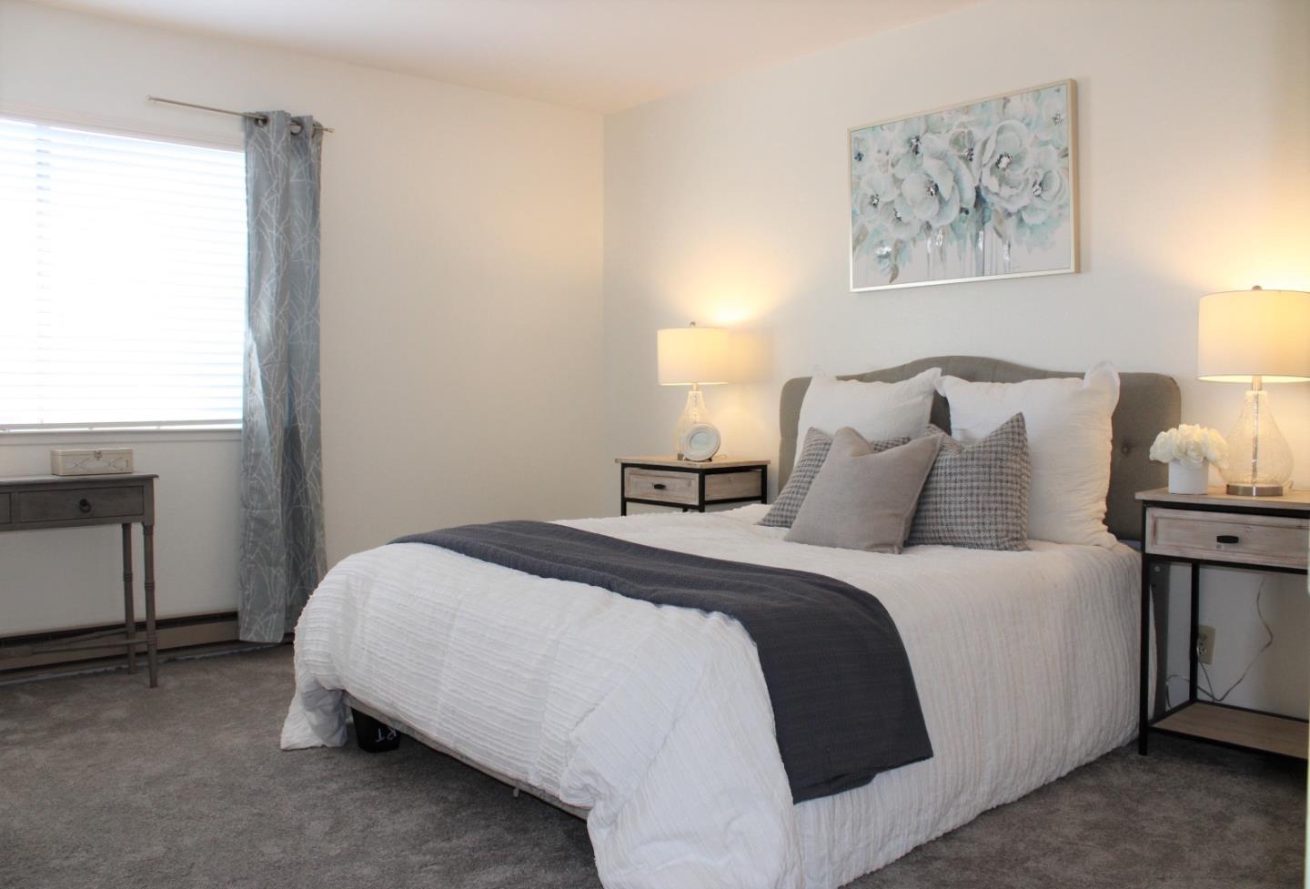 2298 Almaden Road, Unit B San Jose, CA 95125 - Photo 13 of 21 a spacious bedroom with a bed and a window