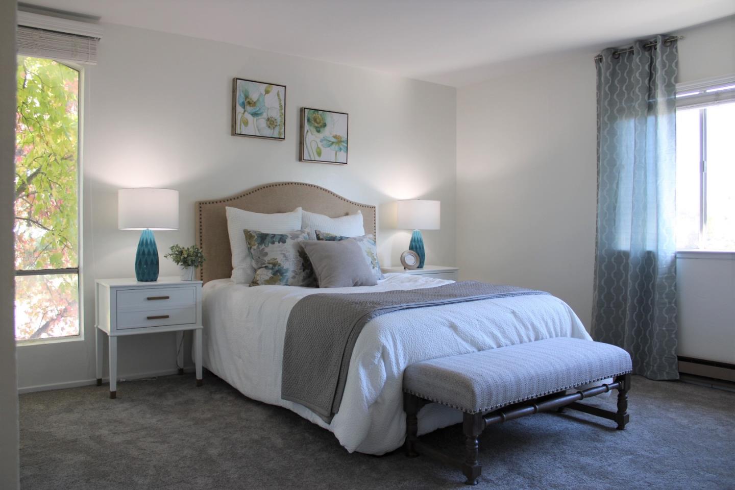 2298 Almaden Road, Unit B San Jose, CA 95125 - Photo 10 of 21 a bed room with a bed and a lamp