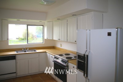616 West Perry Street Aberdeen, WA 98520 - Photo 4 of 19 Gallery Image 4