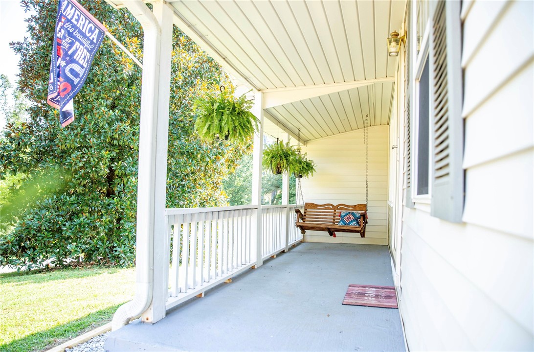 624 Pump House Road Westminster, SC 29693 - Photo 2 of 26 Gallery Image 2