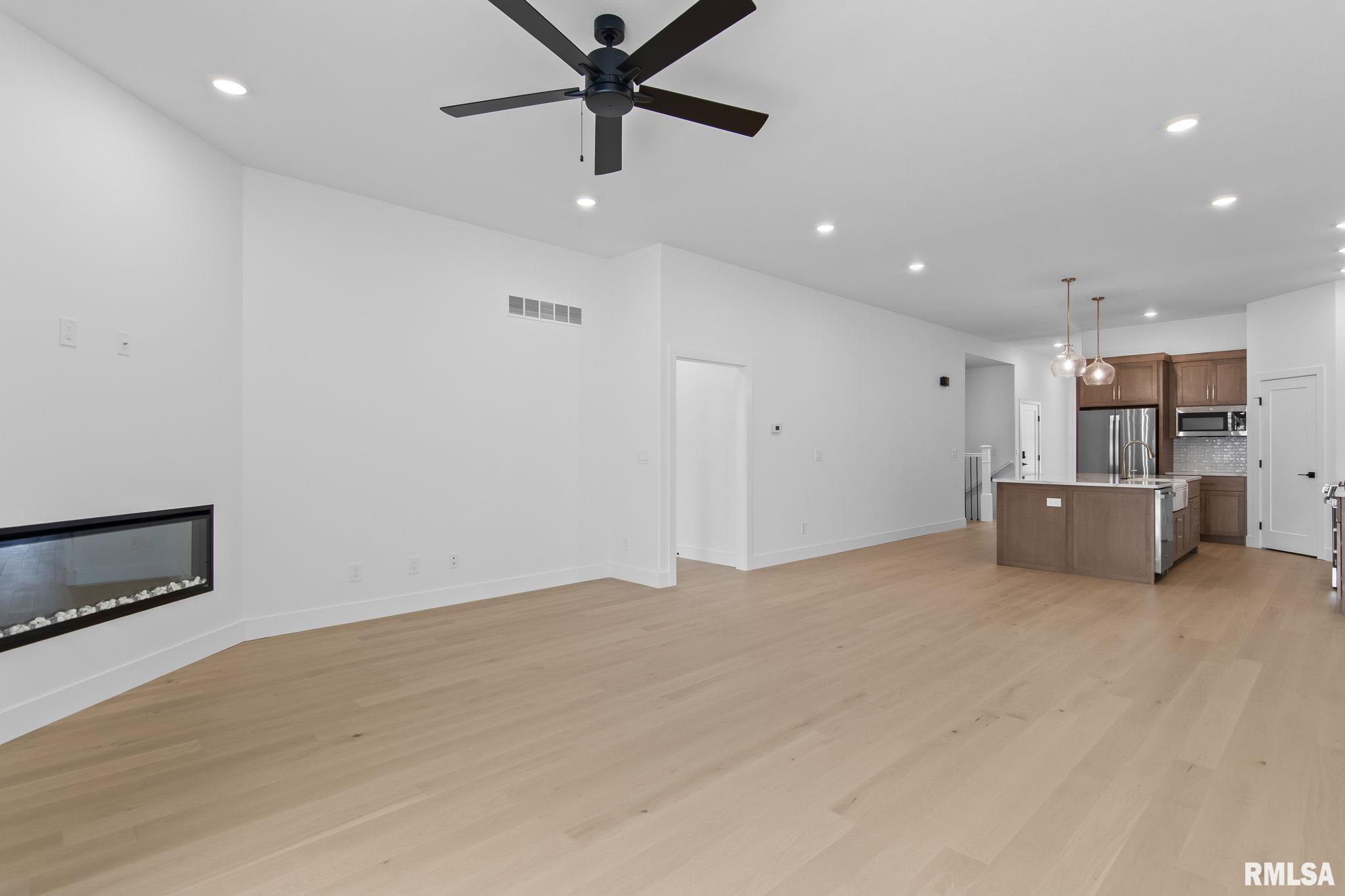 4620 Tess Drive Springfield, IL 62711 - Photo 5 of 35