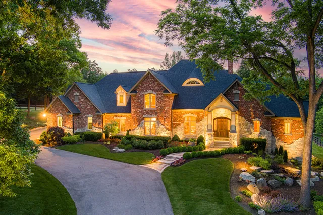 $1,745,000 | 7N230 Sims Lane, St. Charles, IL 60175