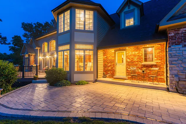 $1,695,000 | 7N230 Sims Lane, St. Charles, IL 60175