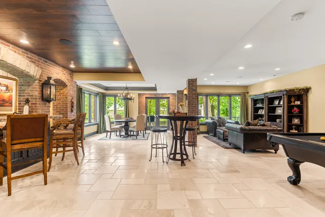 $1,745,000 | 7N230 Sims Lane, St. Charles, IL 60175