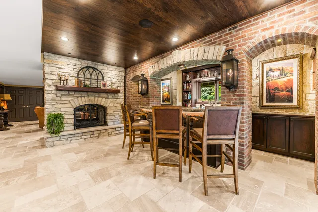 $1,745,000 | 7N230 Sims Lane, St. Charles, IL 60175