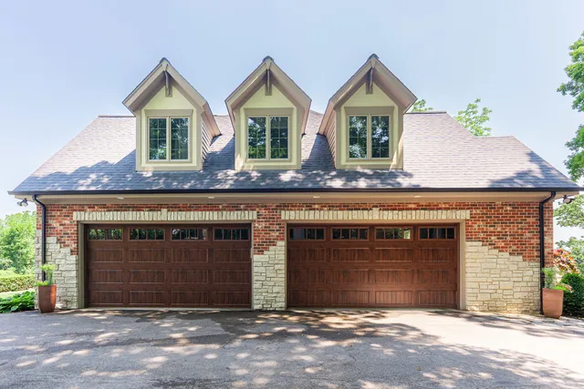 $1,745,000 | 7N230 Sims Lane, St. Charles, IL 60175