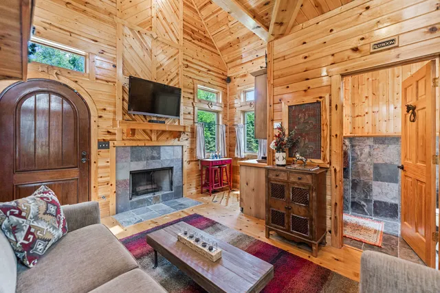 $1,745,000 | 7N230 Sims Lane, St. Charles, IL 60175