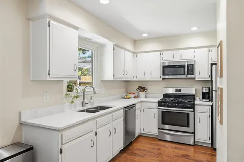 $450,000 | 617 Blackberry Drive, Austin, TX 78745
