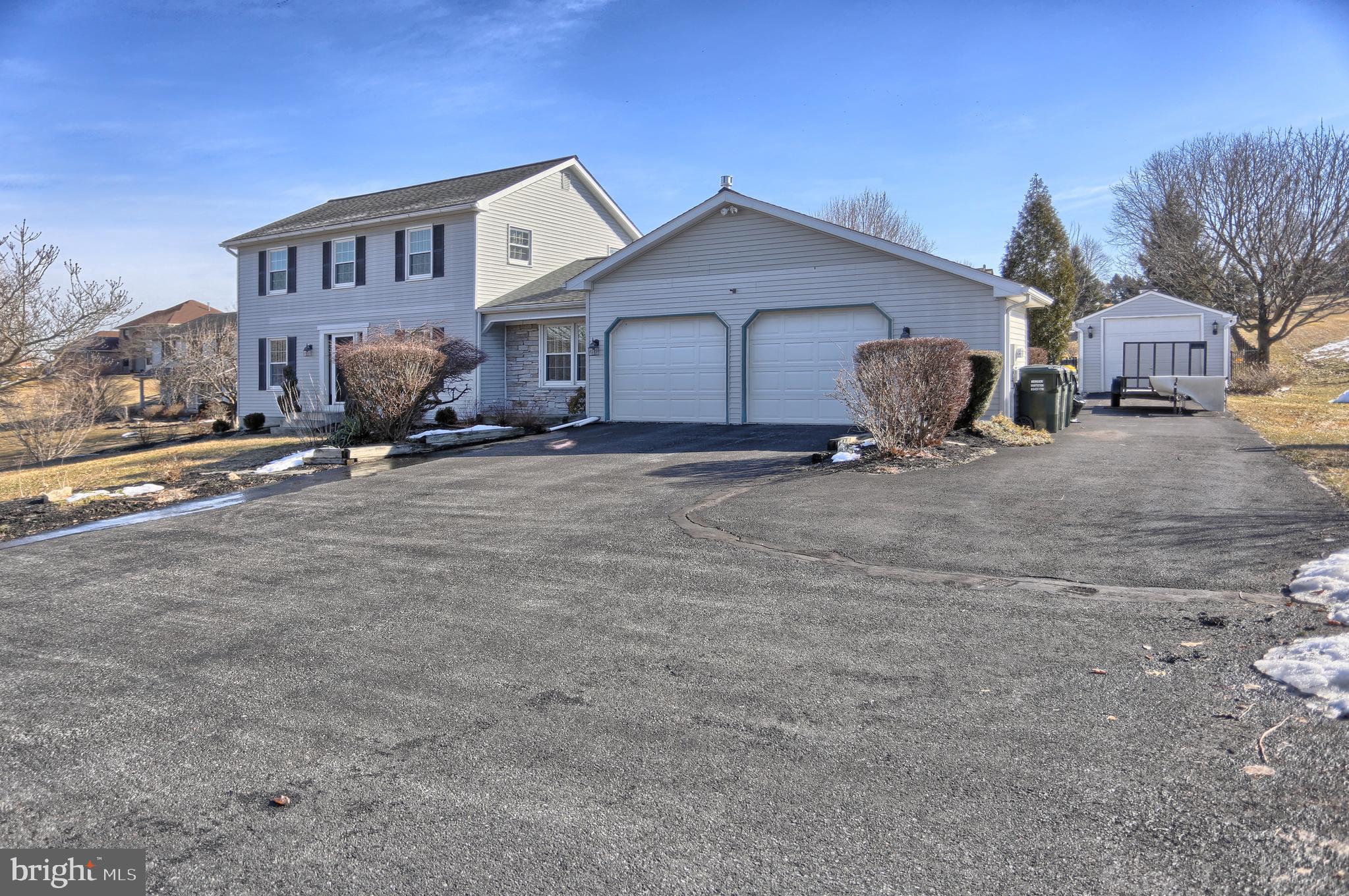 5545 Ridge Road Slatington, PA 18080 - Photo 2 of 33 front of home