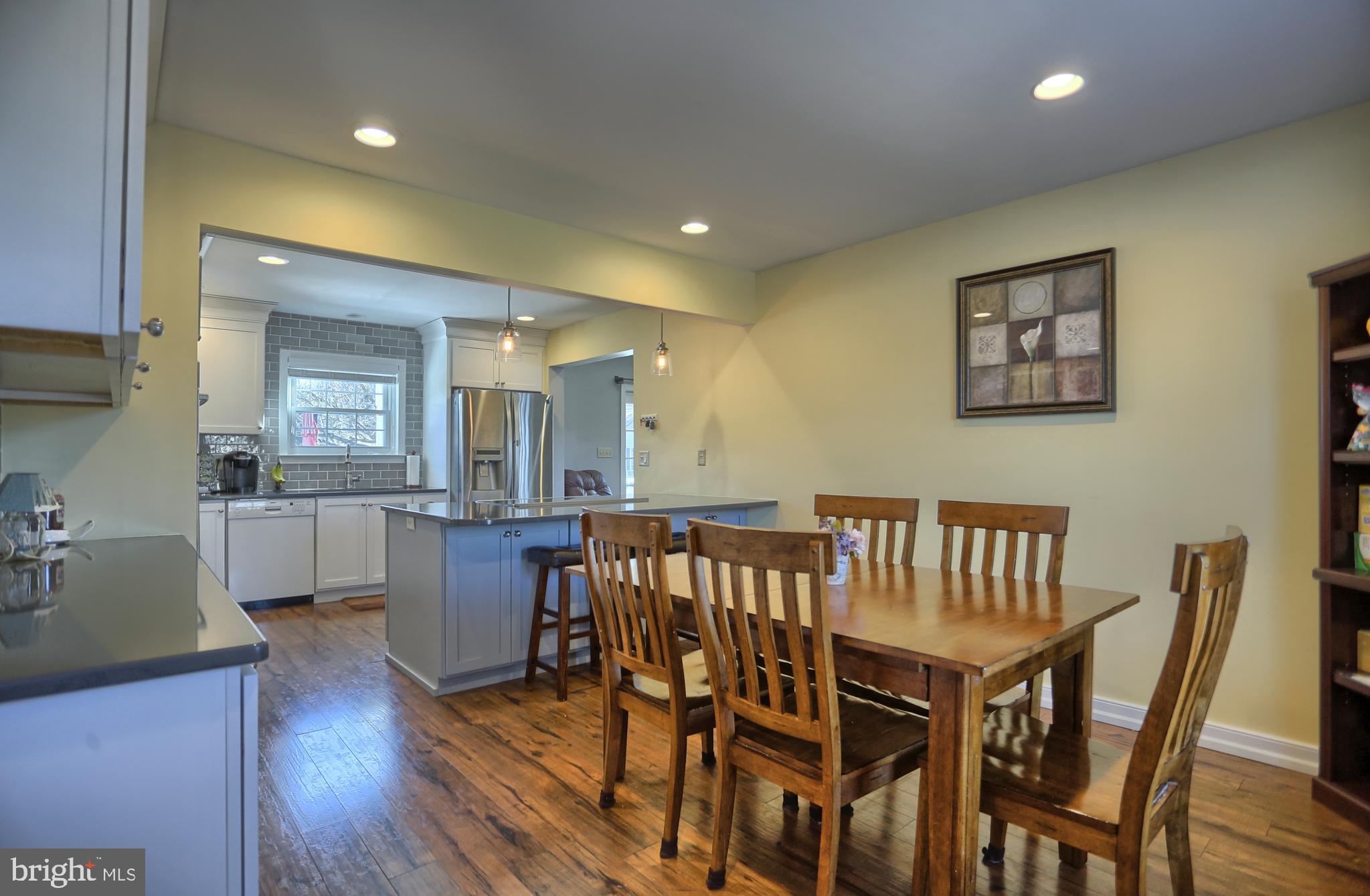 5545 Ridge Road Slatington, PA 18080 - Photo 17 of 33 kitchen/breakfast area