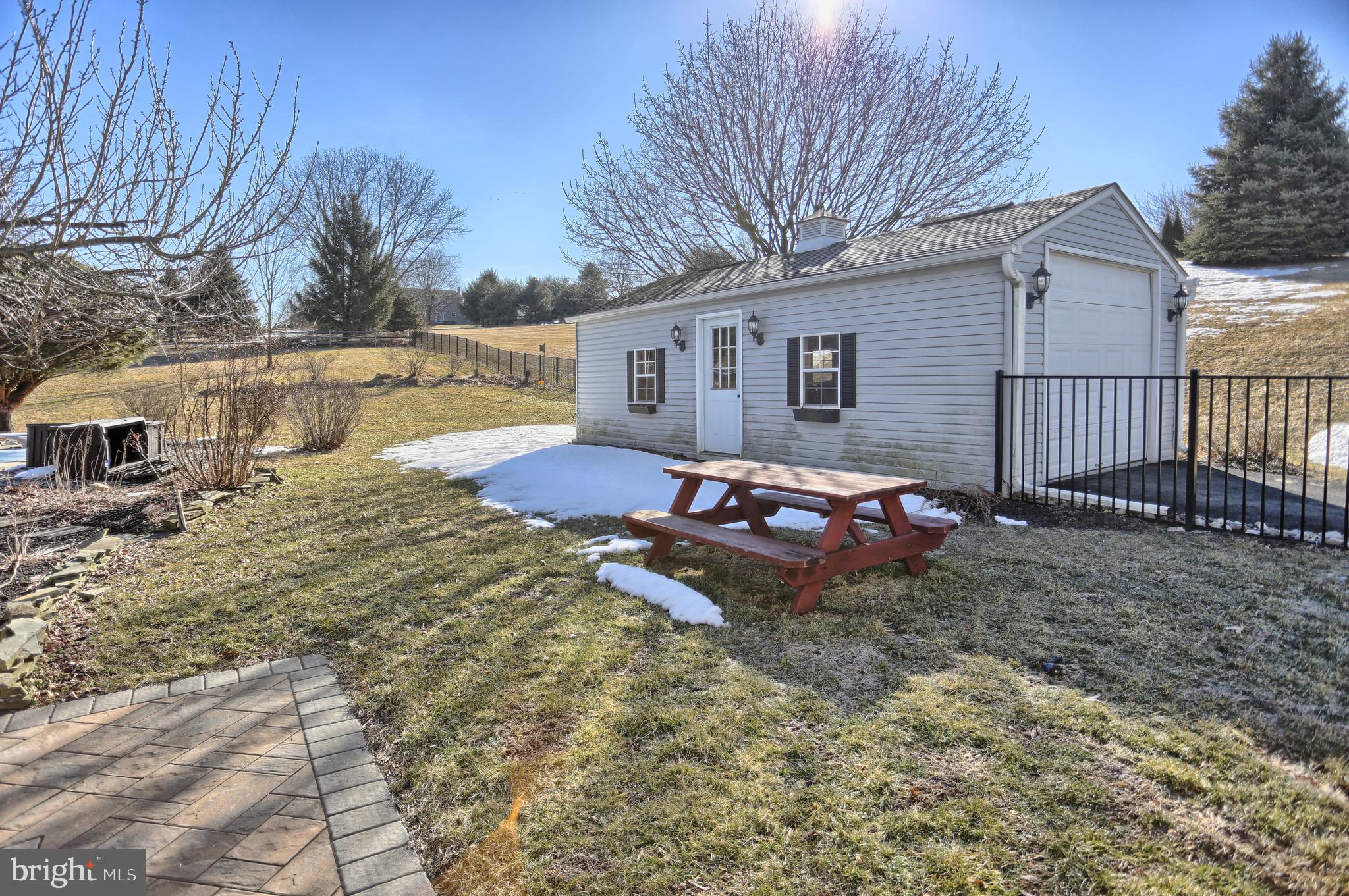 5545 Ridge Road Slatington, PA 18080 - Photo 4 of 33 shed