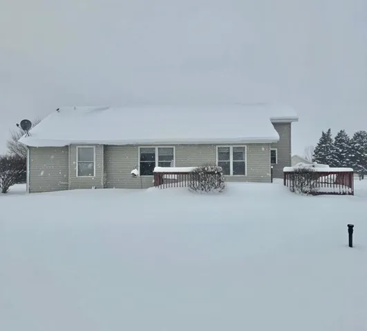 $349,900 | 53427 Ridgeview Circle, Paw Paw, MI 49079