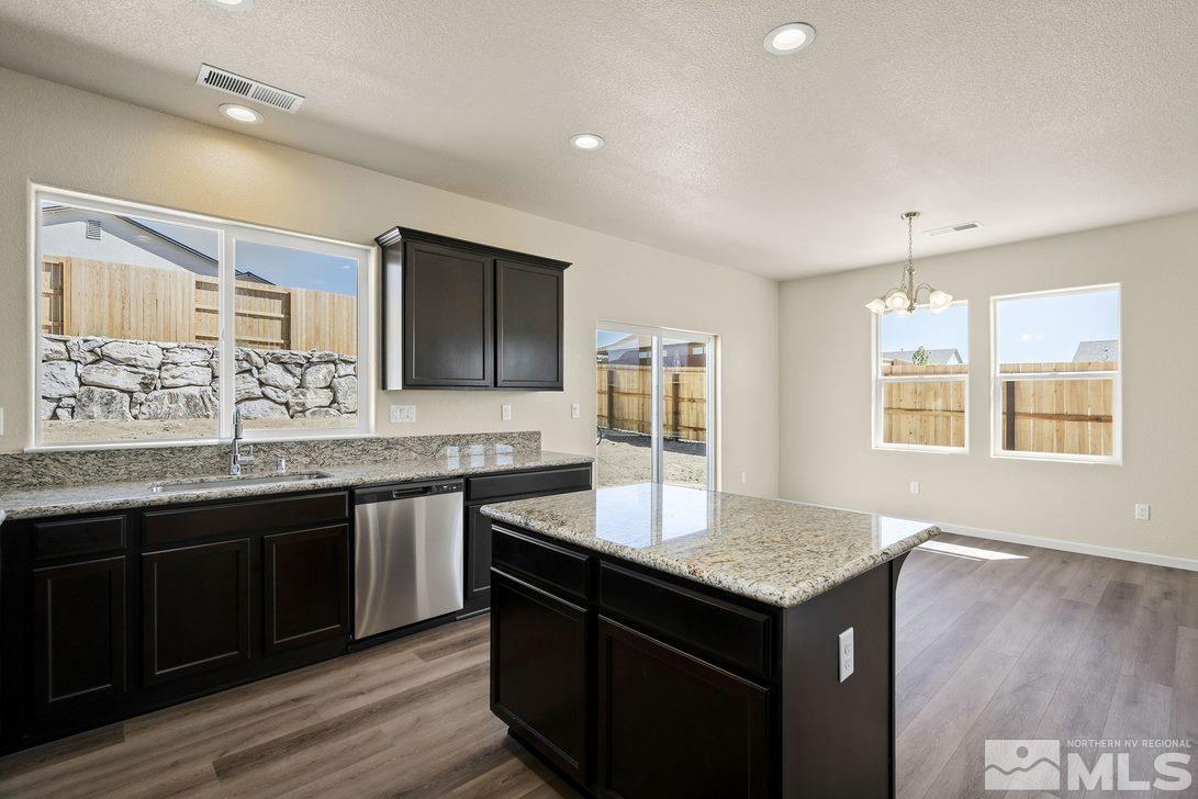 5091 Neumann Drive Reno, NV 89506 - Photo 3 of 18 Photo 3