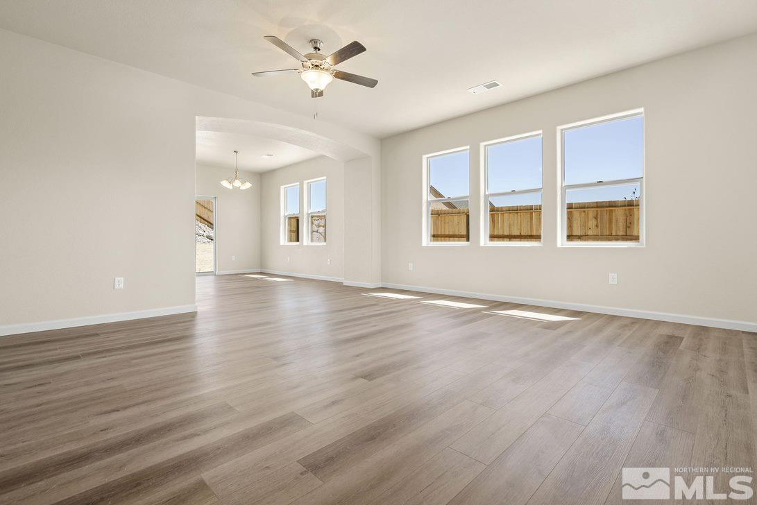 5091 Neumann Drive Reno, NV 89506 - Photo 6 of 18 Photo 6