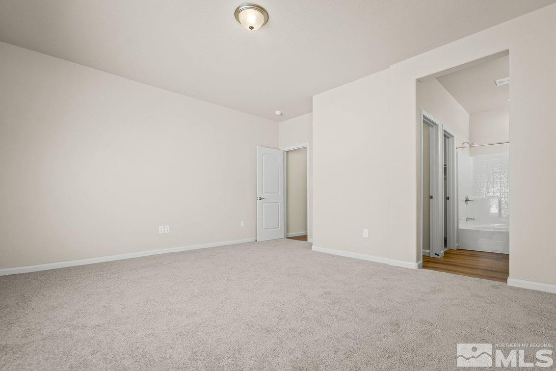 5091 Neumann Drive Reno, NV 89506 - Photo 8 of 18 Photo 10