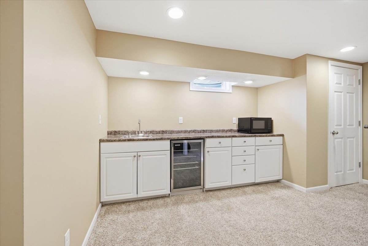 8656 Prairie Trail Bloomington, IL 61705 - Photo 26 of 44