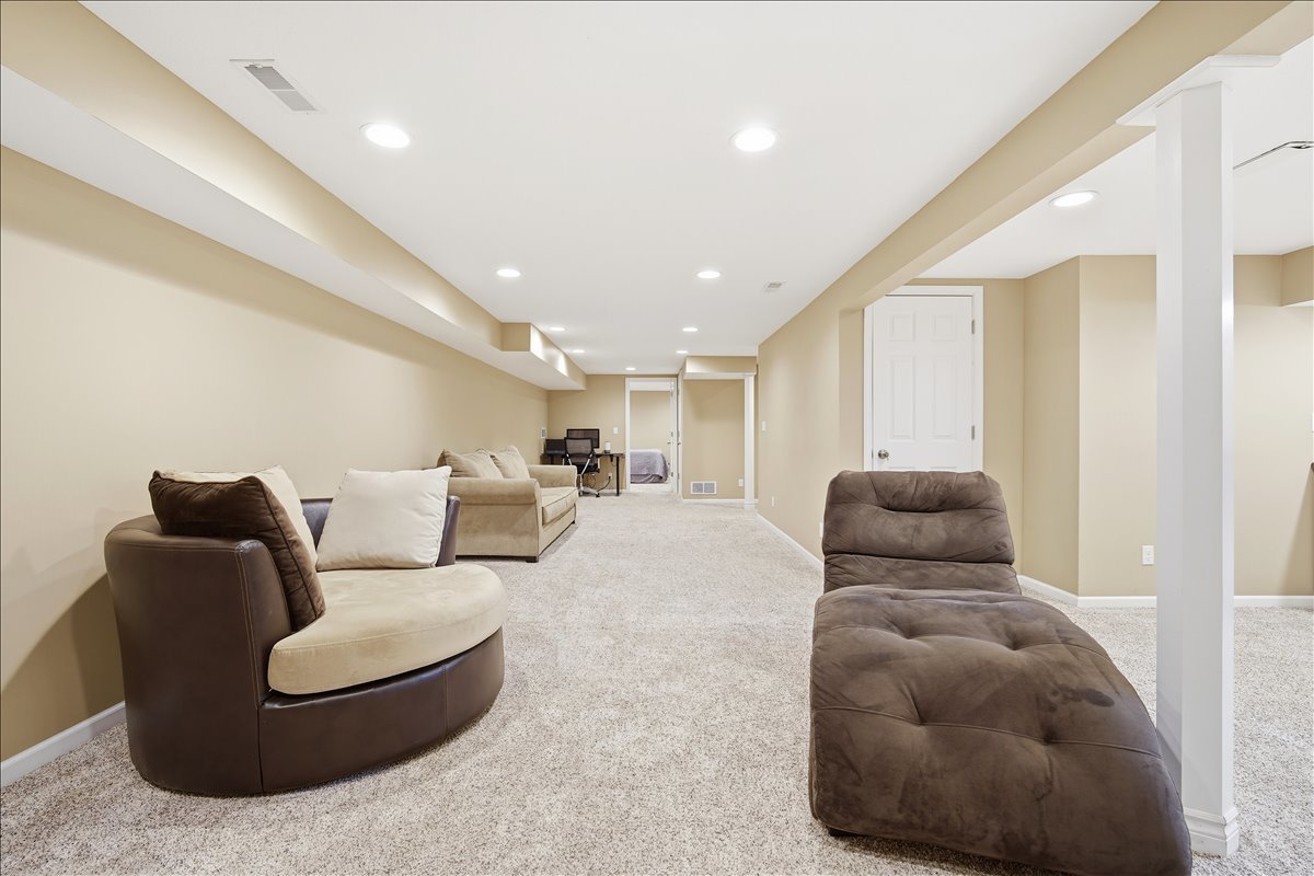 8656 Prairie Trail Bloomington, IL 61705 - Photo 27 of 44