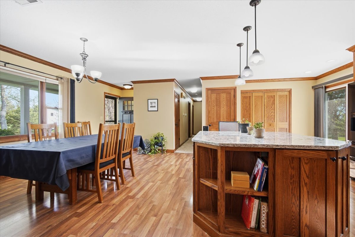 8656 Prairie Trail Bloomington, IL 61705 - Photo 3 of 44