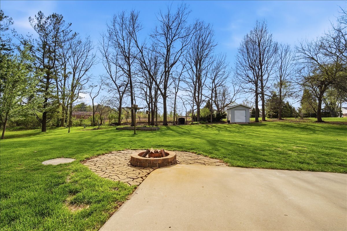 8656 Prairie Trail Bloomington, IL 61705 - Photo 33 of 44