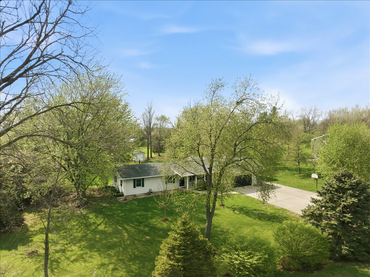 8656 Prairie Trail Bloomington, IL 61705 - Photo 35 of 44