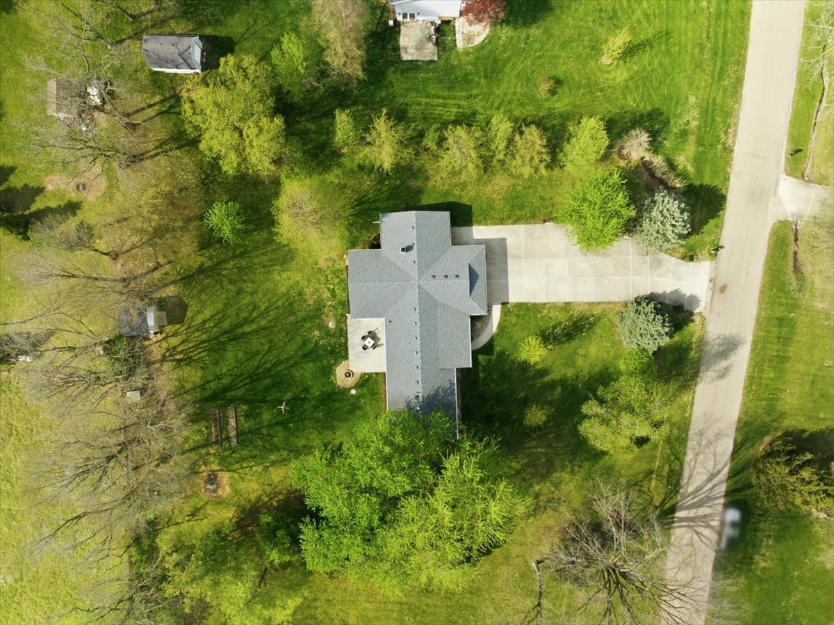 8656 Prairie Trail Bloomington, IL 61705 - Photo 40 of 44