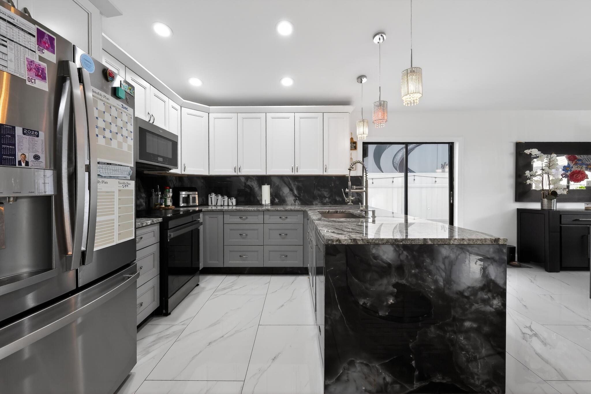 11423 Whisper Sound Drive Boca Raton, FL 33428 - Photo 24 of 39 21_11423_Whisper_Sound_Dr-Kitchen-0085