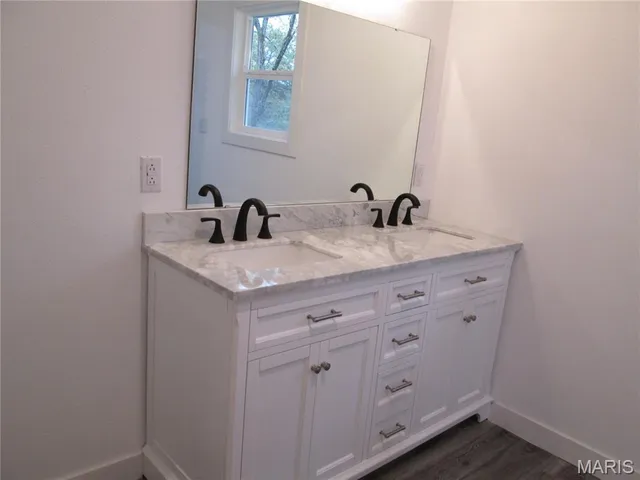 $259,900 | 13351 State Rte H, Edgar Springs, MO 65462