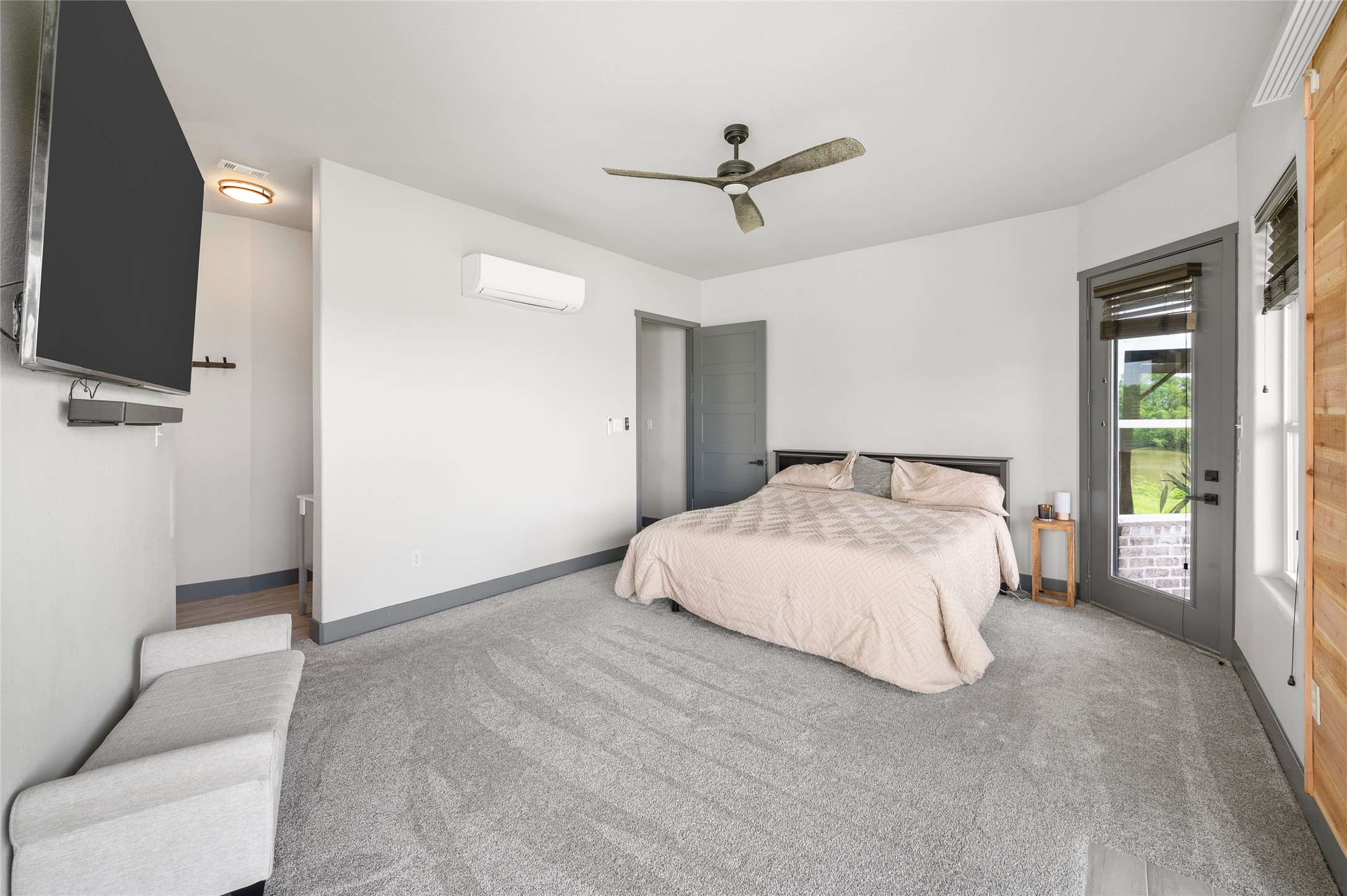206 Elm Street Highlands, TX 77562 - Photo 27 of 50 Primary bedroom