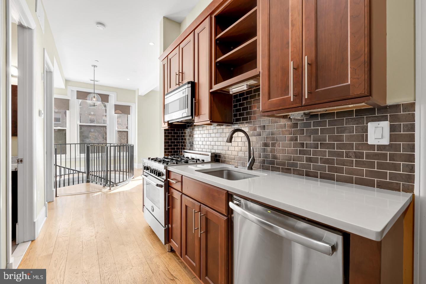 2009 Columbia Road Northwest, Unit 5 Washington, DC 20009 - Photo 6 of 16