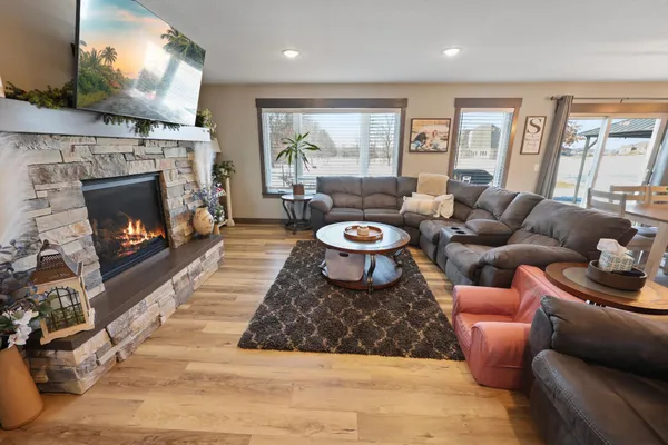 $524,900 | 433 60th Avenue Southeast, St. Cloud, MN 56304