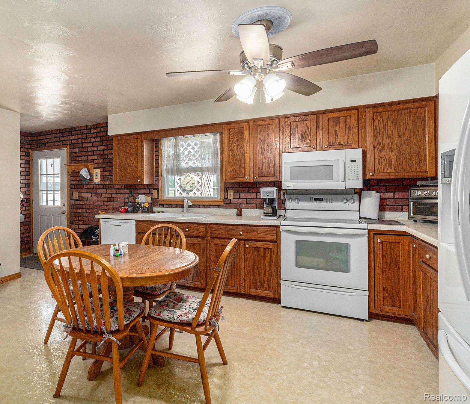 10161 Lehring Road Byron, MI 48418 - Photo 4 of 24 Gallery Image 4