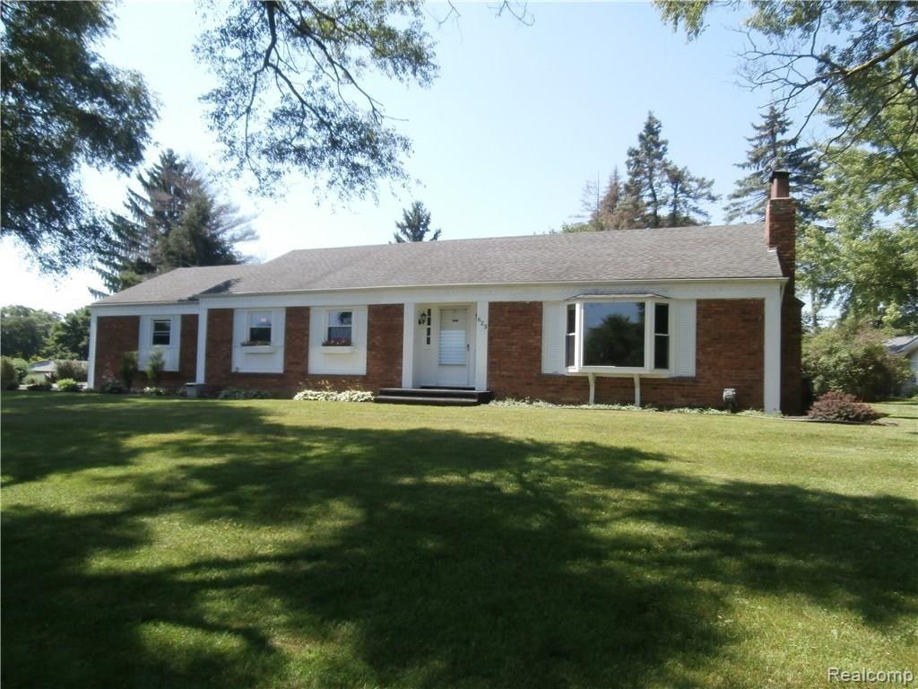 623 Ridgeview Drive Corunna, MI 48817 - Photo 1 of 33 0.JPG