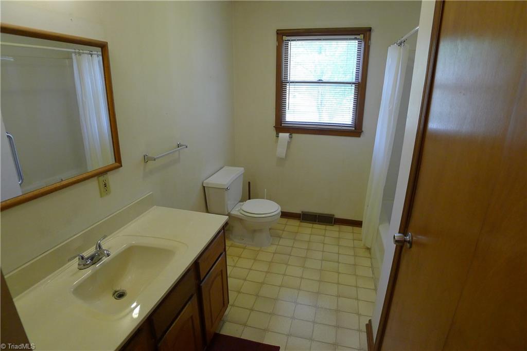 1036 Pine Ridge Road Mocksville, NC 27028 - Photo 9 of 25 Gallery Image 9