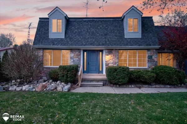 $383,900 | 8454 Wesley Drive, Flushing, MI 48433