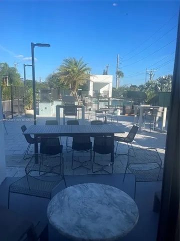 $2,964 | 4465 Griffin Road, Unit 1, Hollywood, FL 33314