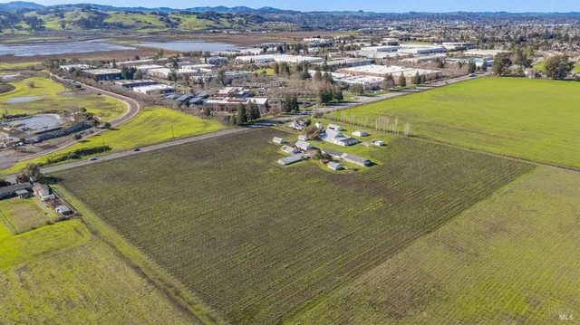 $1,795,000 | 3957 Lakeville Highway, Petaluma, CA 94954