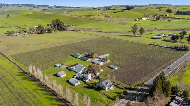 $1,795,000 | 3957 Lakeville Highway, Petaluma, CA 94954