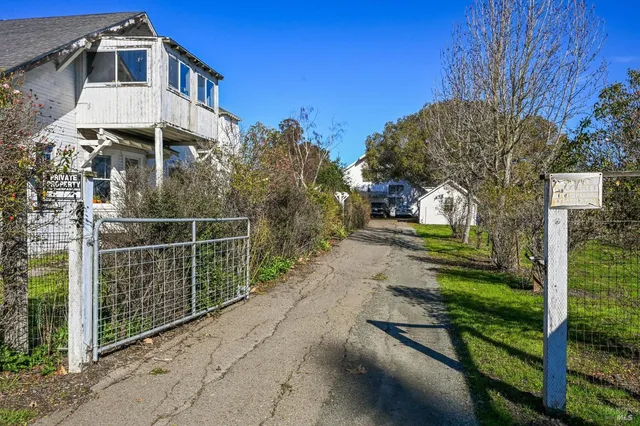 $1,795,000 | 3957 Lakeville Highway, Petaluma, CA 94954