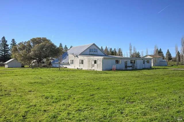 $1,795,000 | 3957 Lakeville Highway, Petaluma, CA 94954