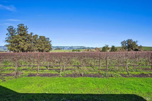 $1,795,000 | 3957 Lakeville Highway, Petaluma, CA 94954