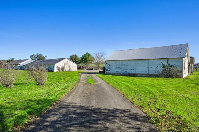 $1,795,000 | 3957 Lakeville Highway, Petaluma, CA 94954