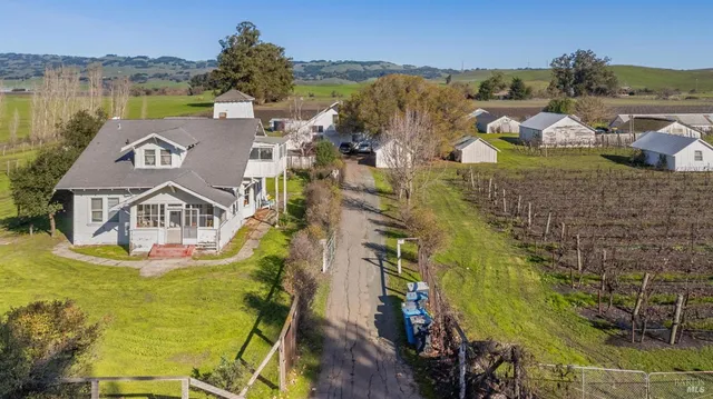 $1,795,000 | 3957 Lakeville Highway, Petaluma, CA 94954