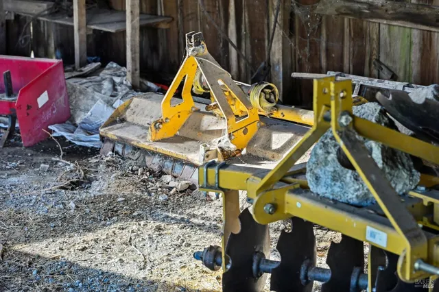 $1,795,000 | 3957 Lakeville Highway, Petaluma, CA 94954