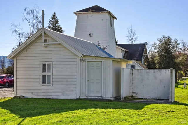 $1,795,000 | 3957 Lakeville Highway, Petaluma, CA 94954